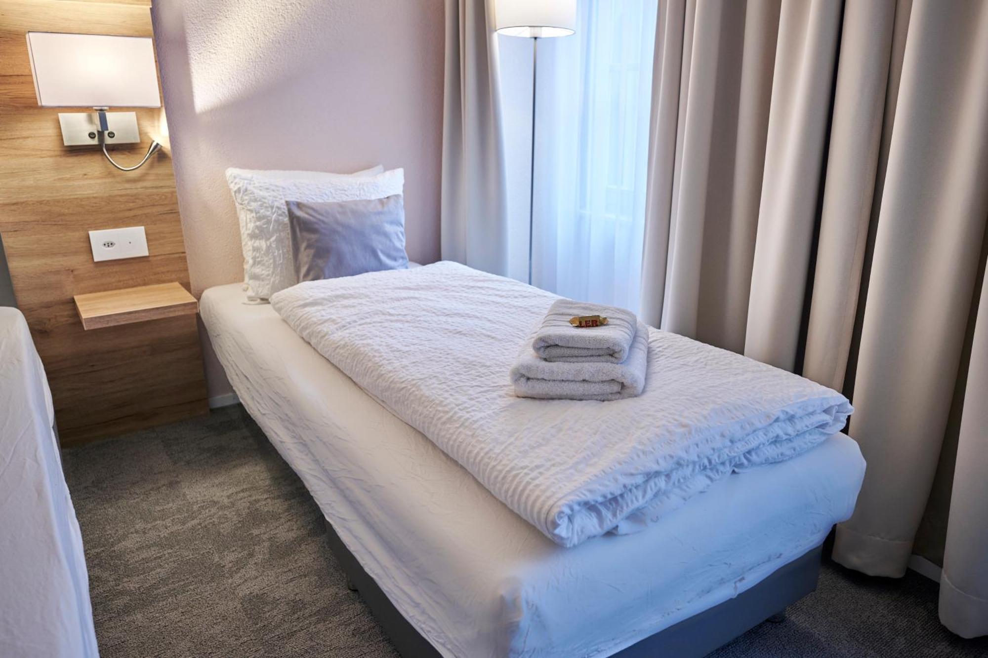 Aparthotel Krone - Self Check-In Unterseen Exteriér fotografie