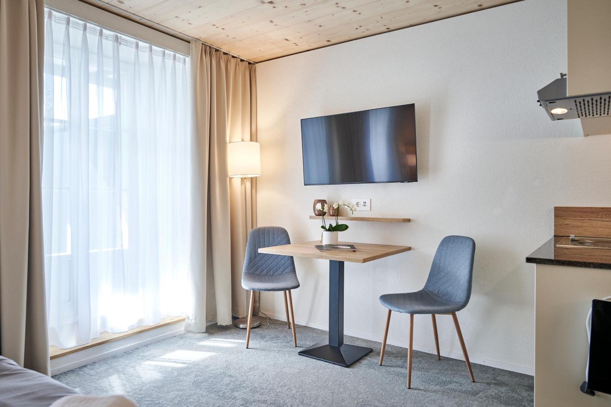 Aparthotel Krone - Self Check-In Unterseen Exteriér fotografie